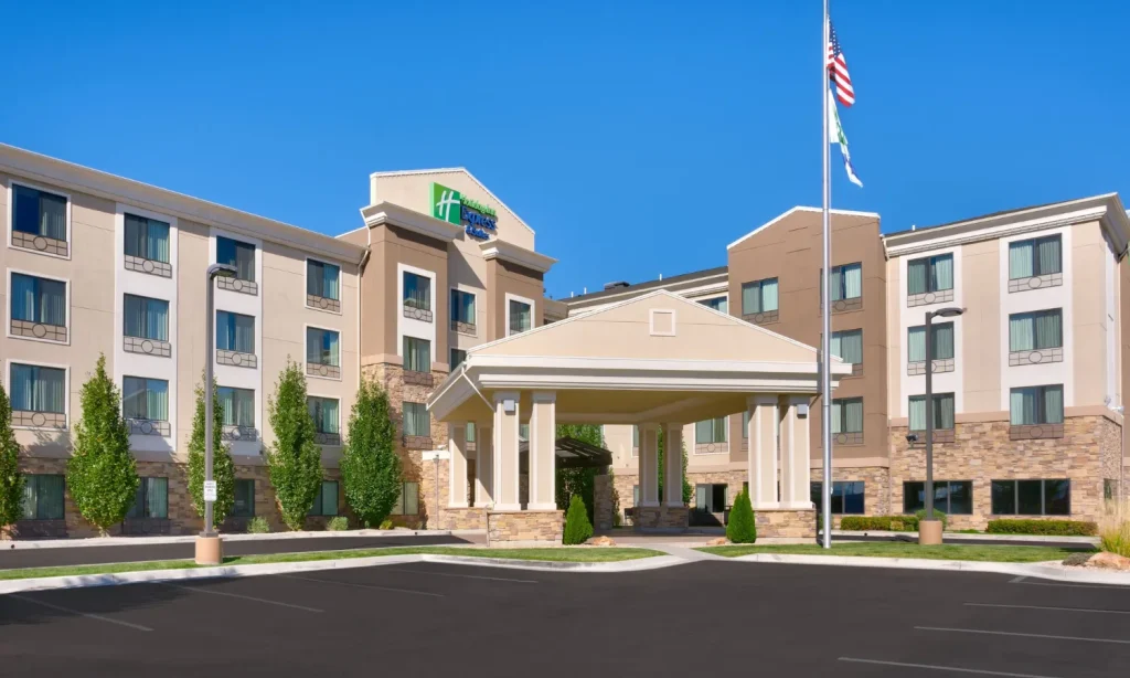 Lake Pointe Shopping Center